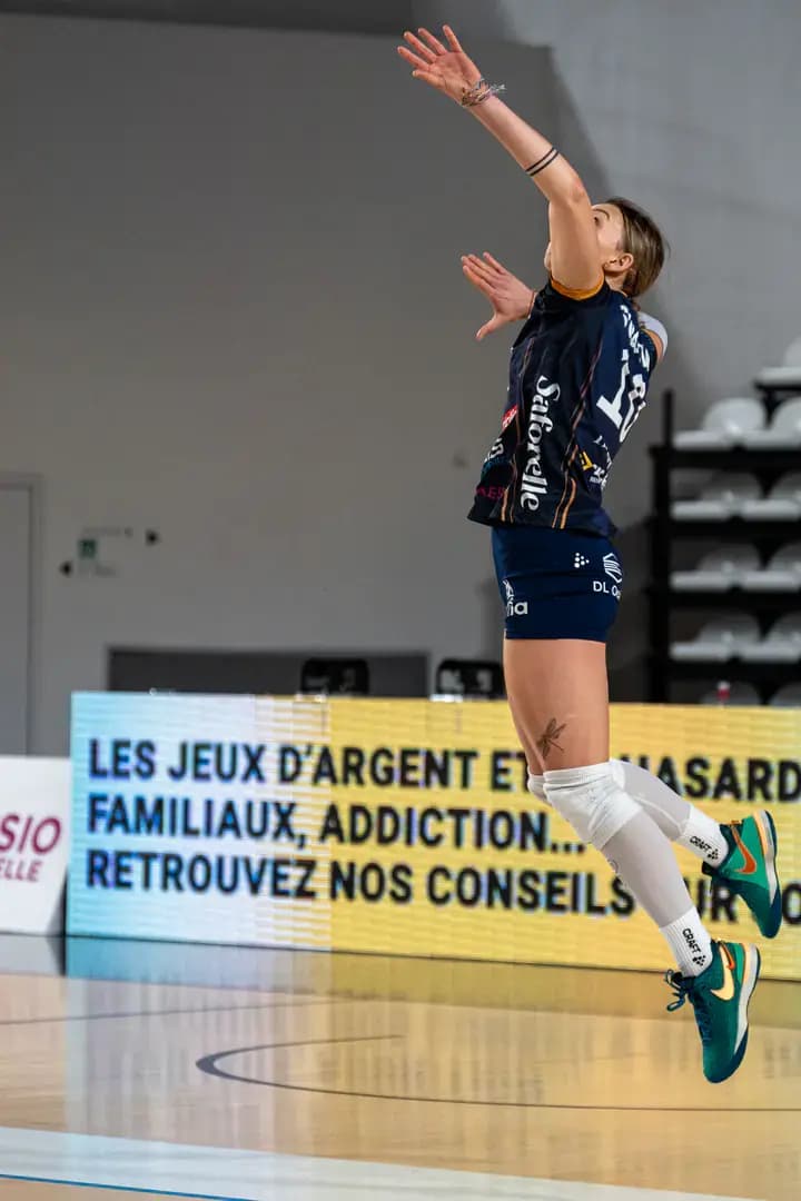 Volley Photo 16