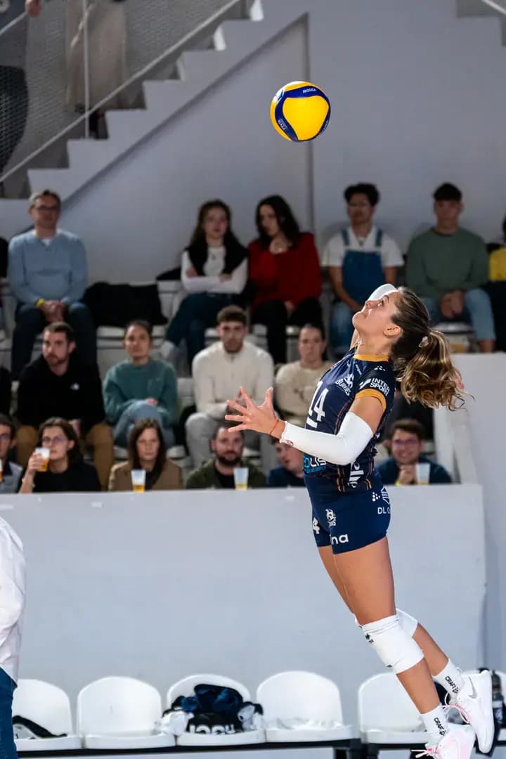 Volley Photo 22