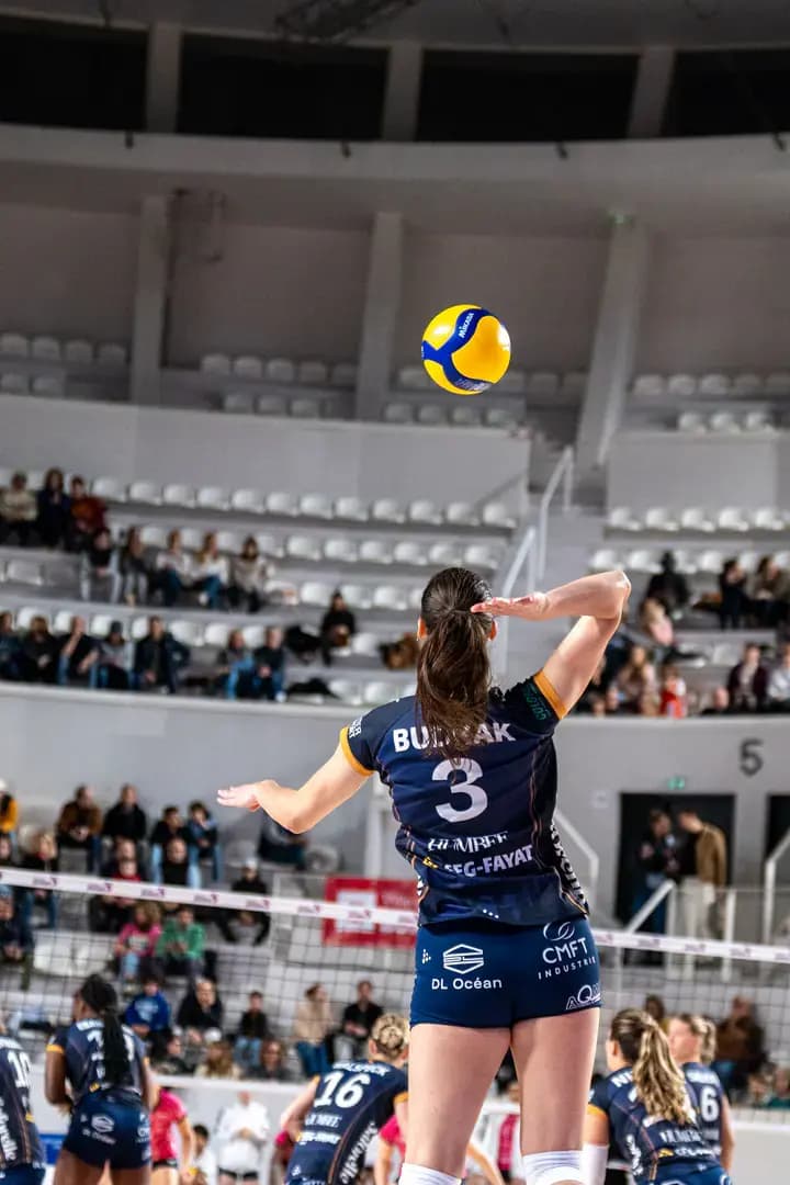 Volley Photo 23