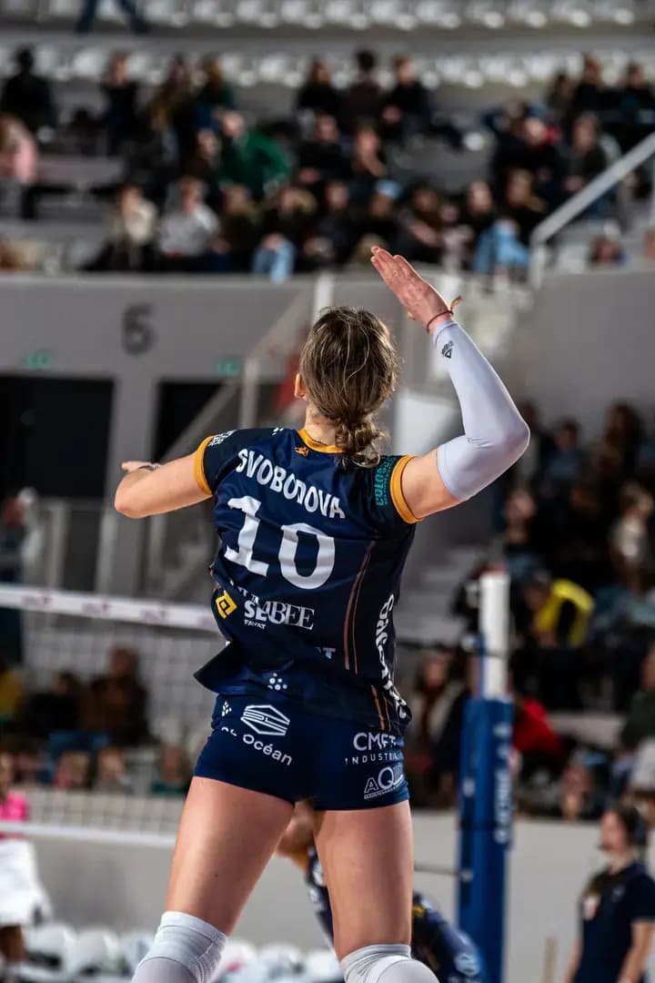 Volley Photo 39