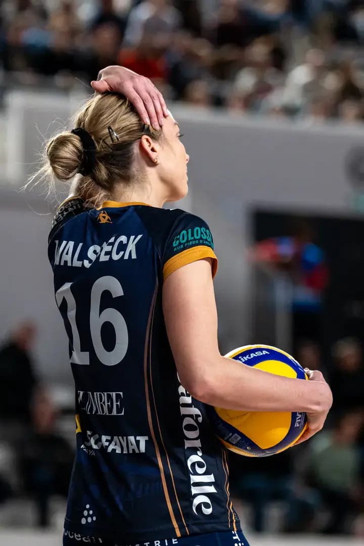 Volley Photo 52